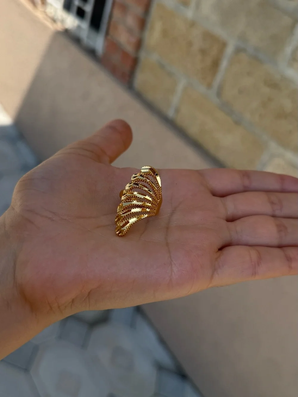 Gold Sculpted Fan Ring - Women Jewelry